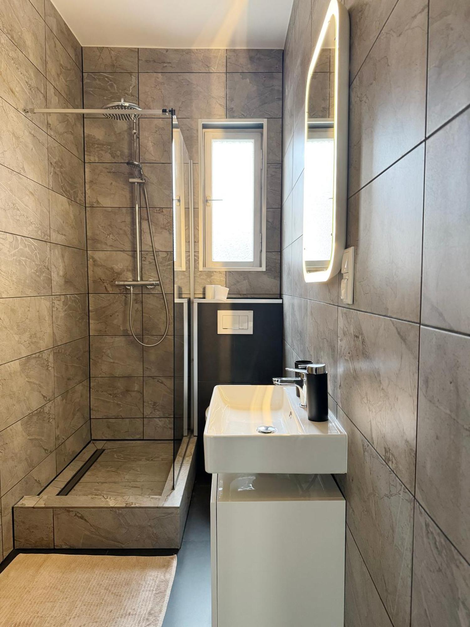 Huge Apartment With Sauna And Free Parking Duisburg Buitenkant foto